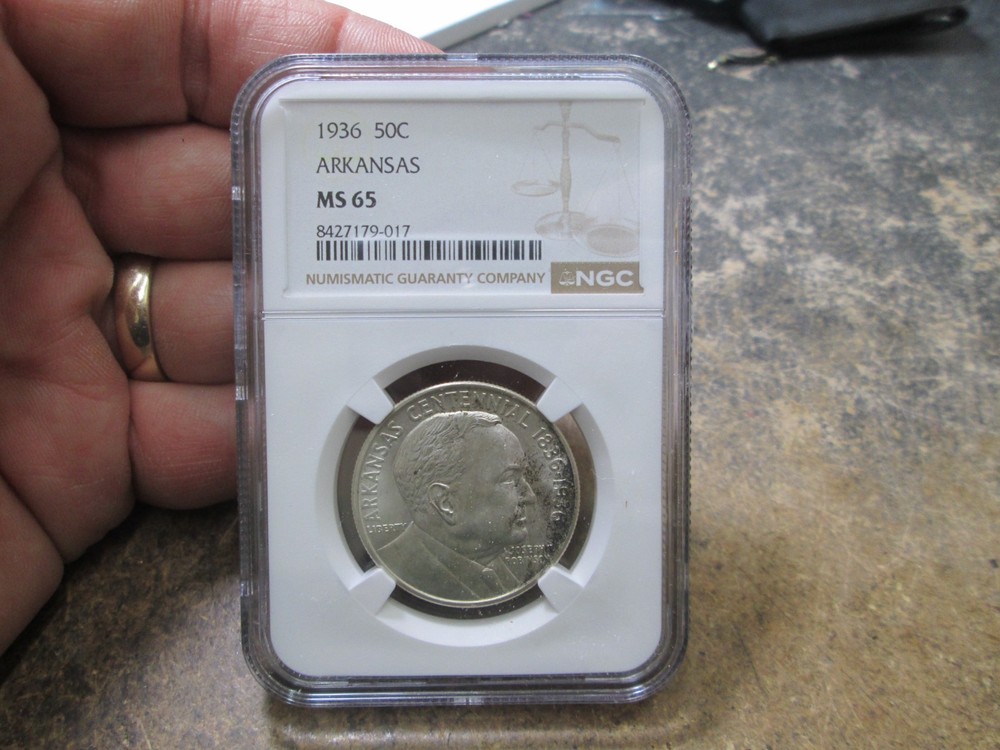 1936 ARKANSAS COMMORATIVE HALF DOLLAR IN NGC MS65 UNCIRCULATED CONDITION