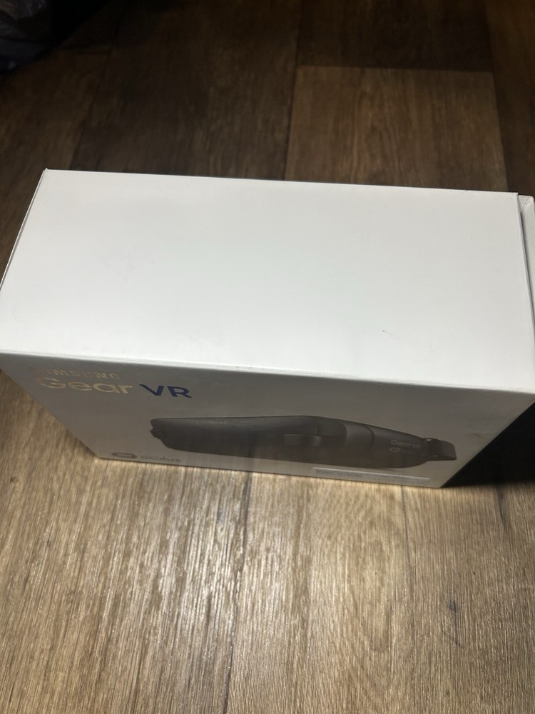 Samsung Gear VR Smartphone Virtual Reality Headset Black Micro USB