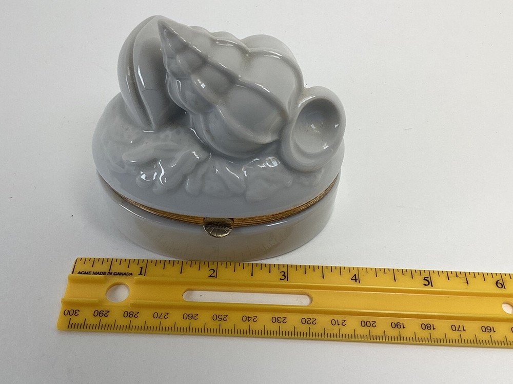 White ceramic shell trinket box
