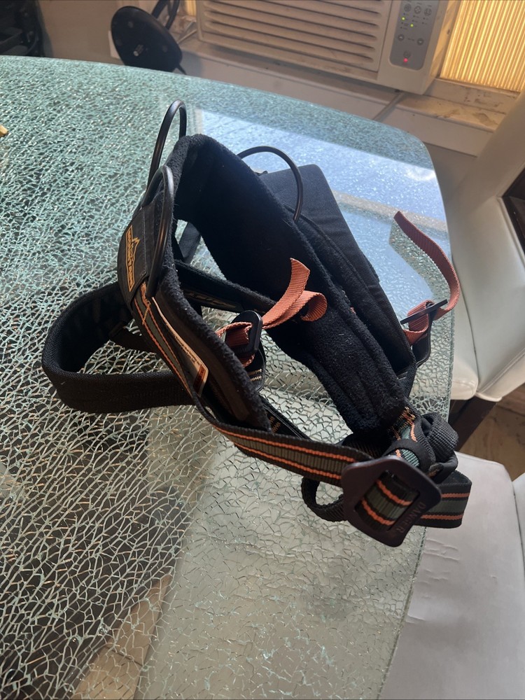 Misty Mountain Climbing Harness Size M