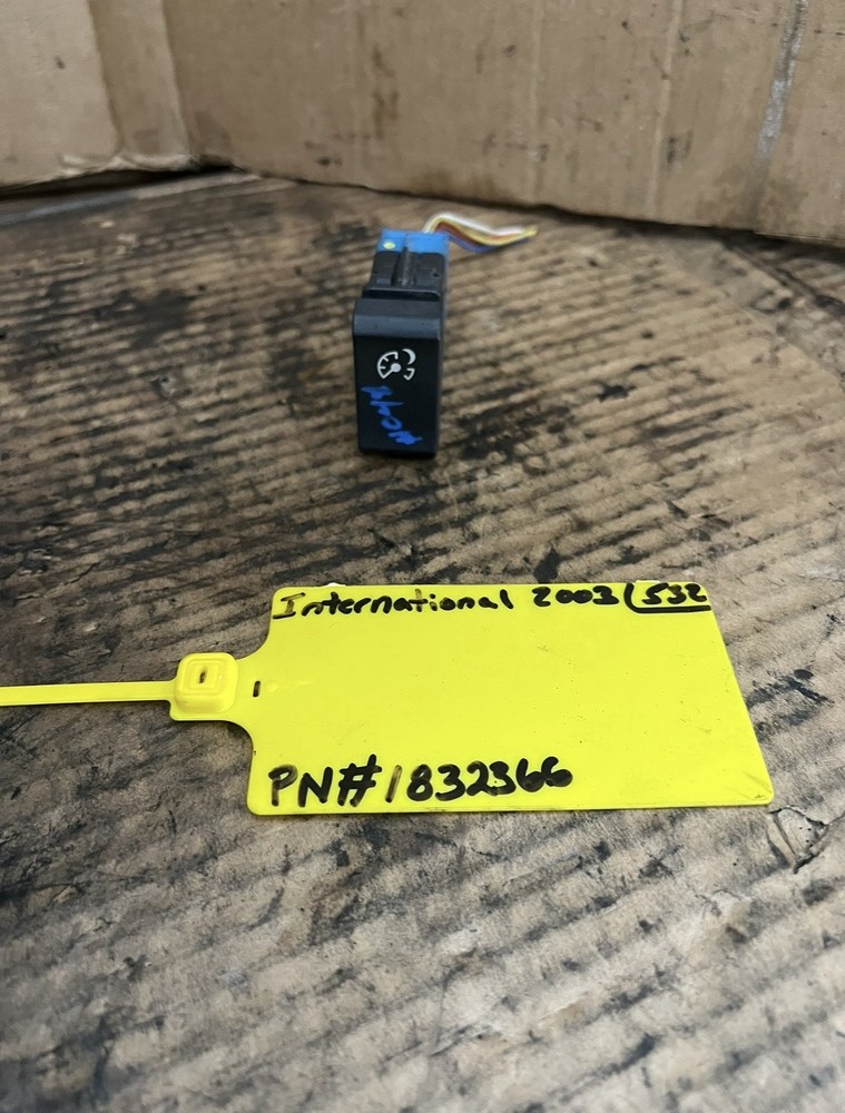 INTERNATIONAL DASHBOARD LIGHTING CONTROL SWITCH USED PN 1832366