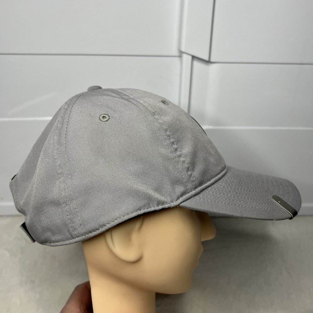 Titleist Hat Cap Strapback One SIze Grey Adjustable Golf Hat Lightweight Logo