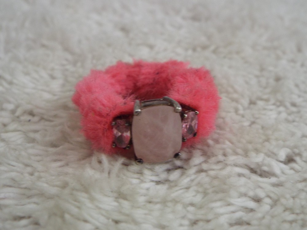 Pink Rhinestone Rose Quartz Ring ~ Size 3 (B30)