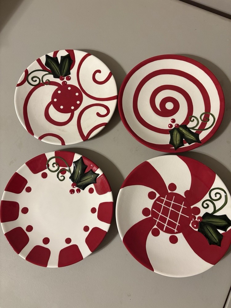 4 Beautiful Christmas Plates Red And White Different Patterns