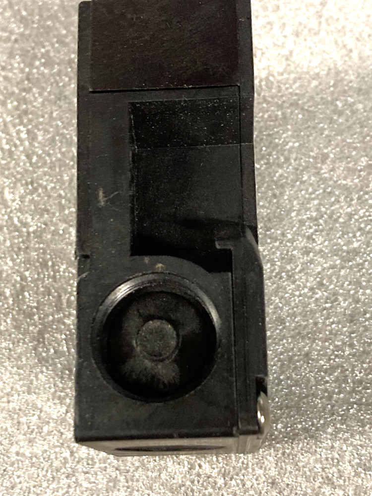 SCHMERSAL AZ 15 ZVRK-M20 Includes Instructions - NEW