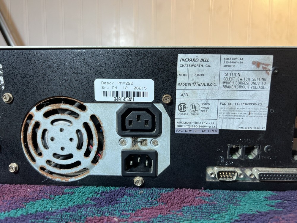 Vintage Packard Bell PB400 Pack-Mate PMX220 Desktop Computer