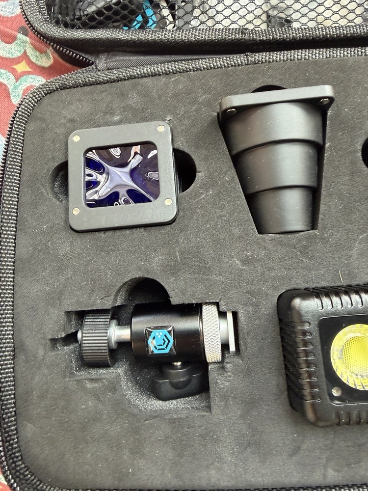 Lume Cube Portable Lighting Kit Plus 2 Extra Lights