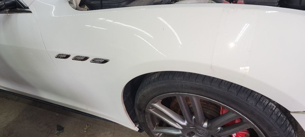 2016 Maserati Ghibli Cowl Vent Panel