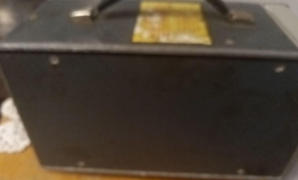 HP Hewlett Packard 400EL AC Voltmeter Powers Up Correctly Used