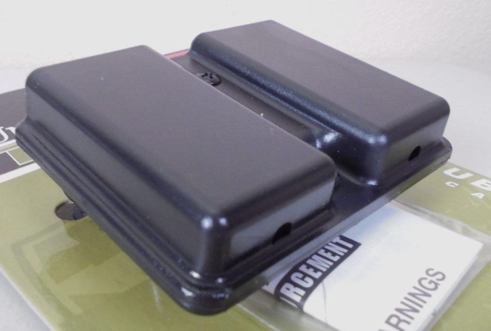 Uncle Mike's #5137-1 Kydex Double Magazine Case Single Row Belt Loop