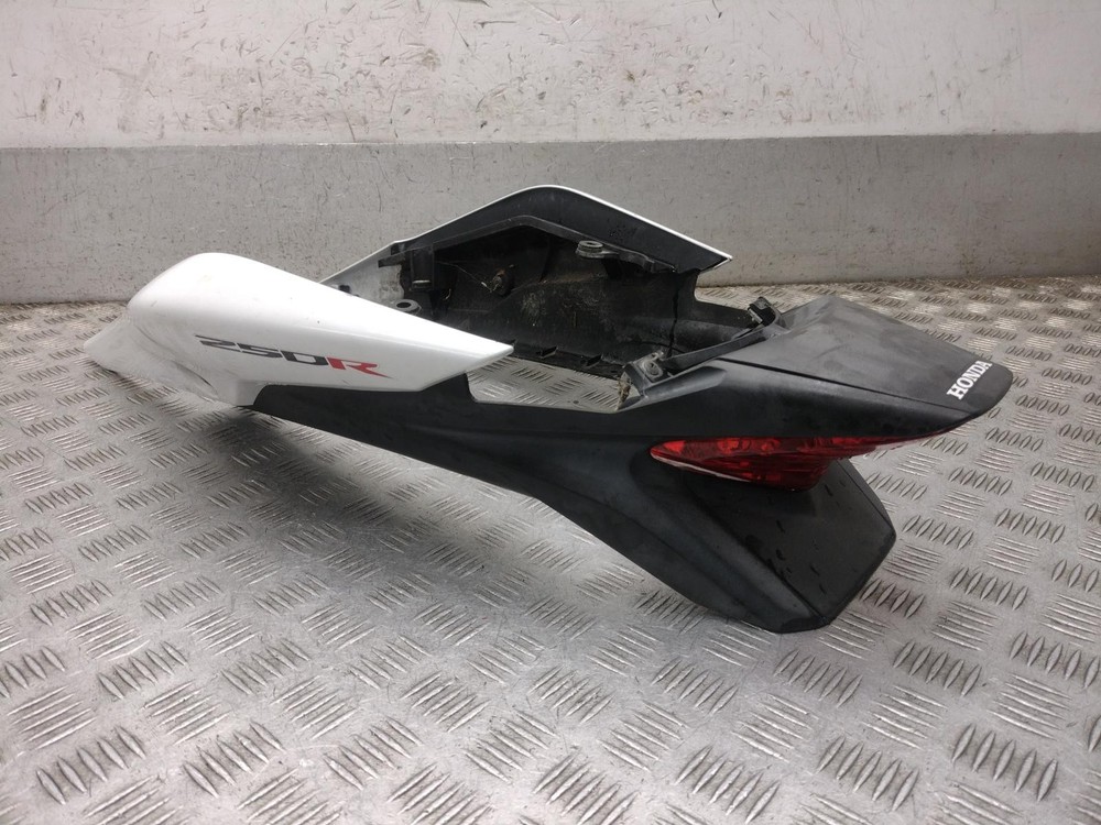 2011 HONDA CBR 250 250 R-B REAR LAMP TAIL LIGHT PANEL