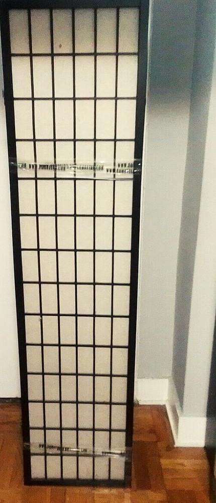 ROOM DIVIDER