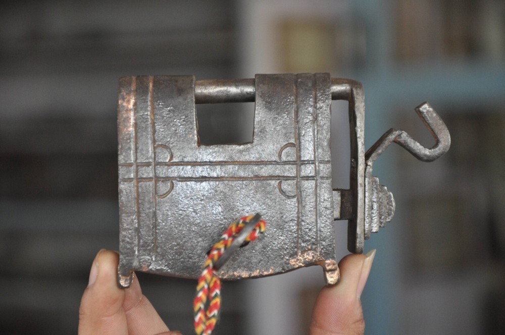 Vintage Iron Handcrafted Unique Square Shape Line Engraved Padlock