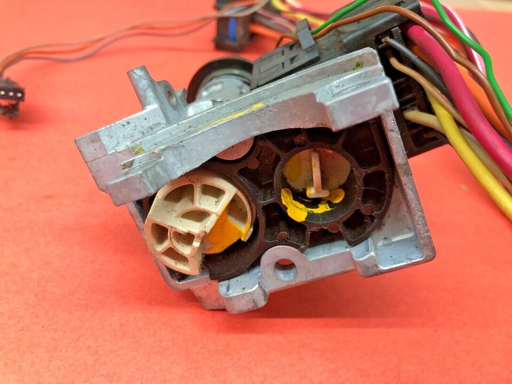 1995-1997 SILVERADO STEERING COLUMN IGNITION LOCK ASSEMBLY & SWITCH W/ KEYS