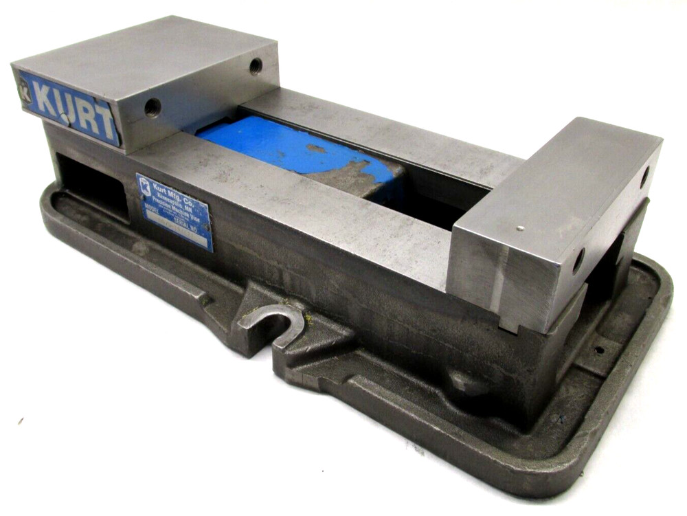 KURT ANGLOCK 6" MILLING MACHINE VISE - #D675