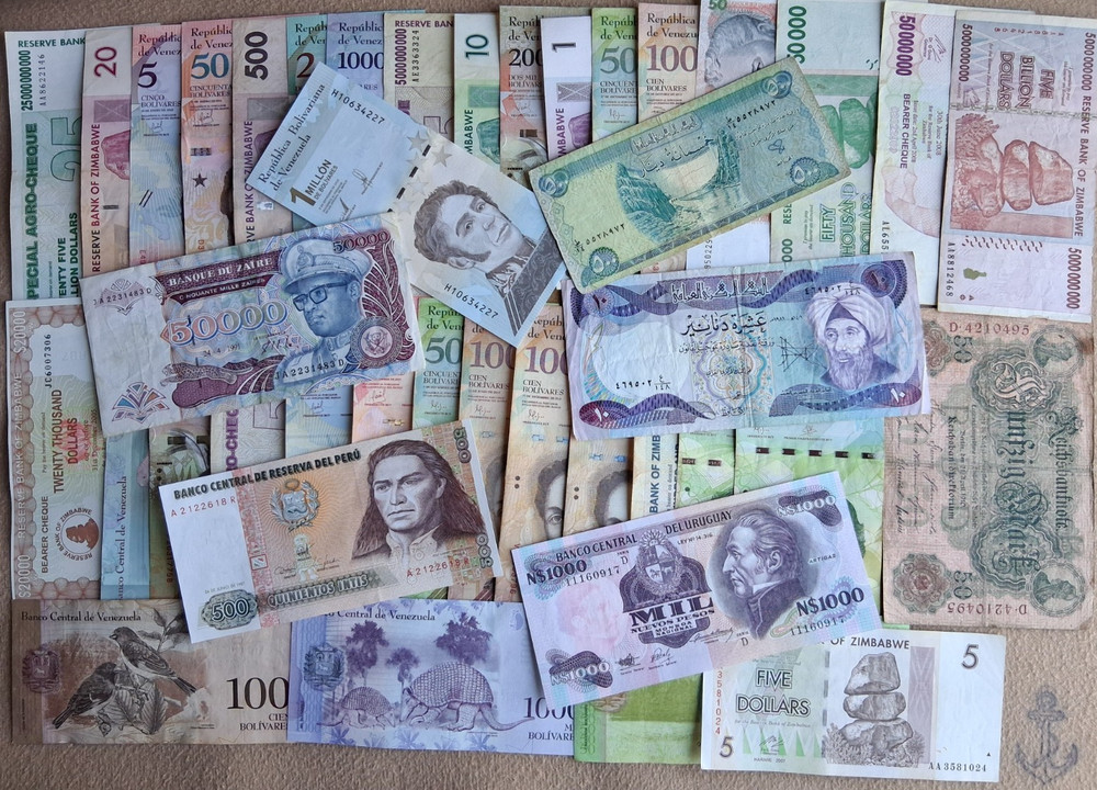 World foreign Currency 40 Bank notes Lot K-42