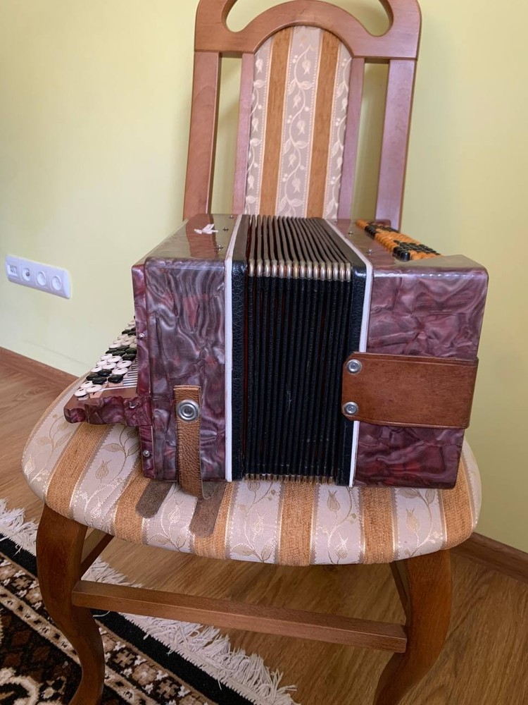 Баян Кремінне, хроматичний акордеон 100 басів, зроблено в Україні, народний музи