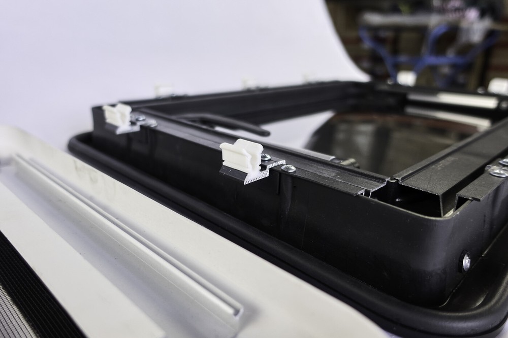 WoMo LINE 1100x550 Ausstellfenster für Camper (kein Dometic S4 S7 oder Carbest)