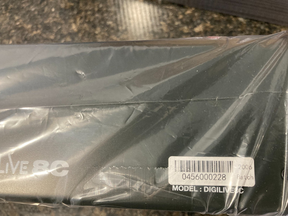 Studiomaster DigiLive 8C 8-Input Digital Mixer