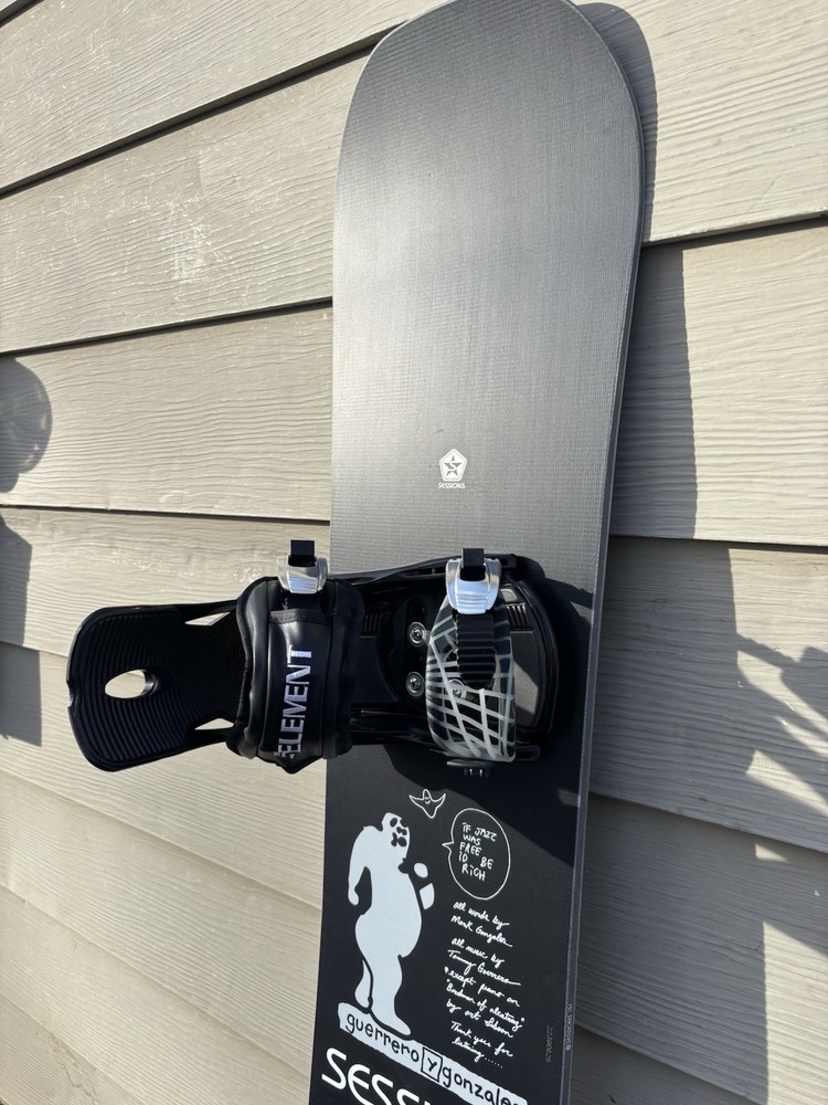 Sessions Gonzales 148cm or 151cm Snowboard w/5th Element Medium Bindings