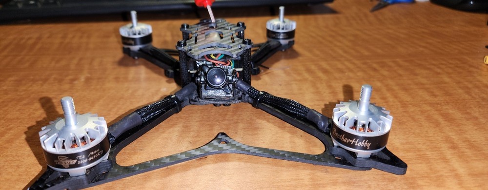 Custom Built 220mm FPV racing Drone Quadcopter