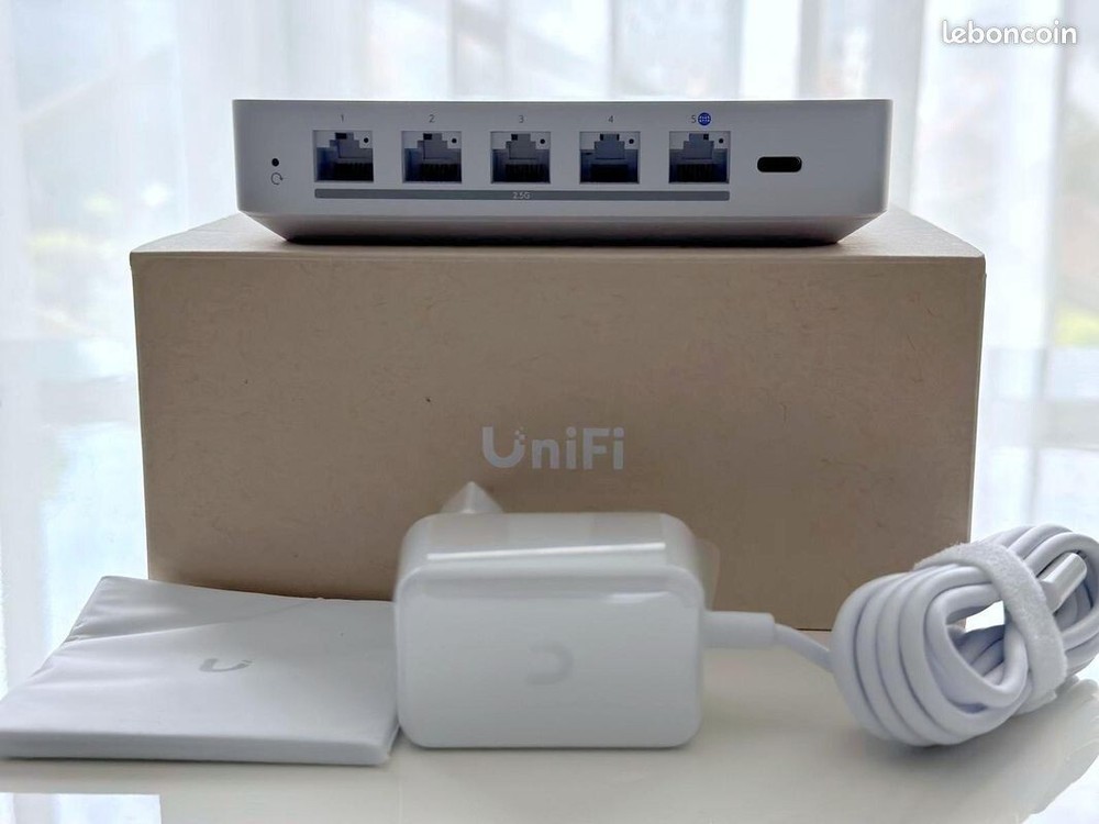Ubiquiti UniFi Gateway Max UXG-Max