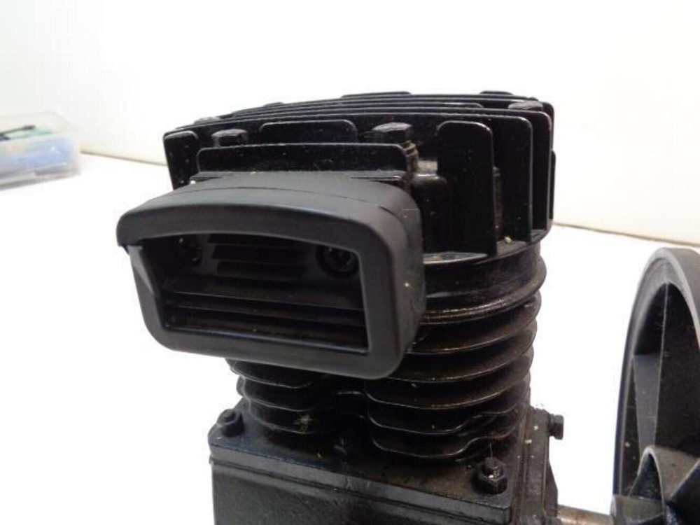 NEW UNBRANDED SINGLE STAGE AIR COMPRESSOR PUMP R32