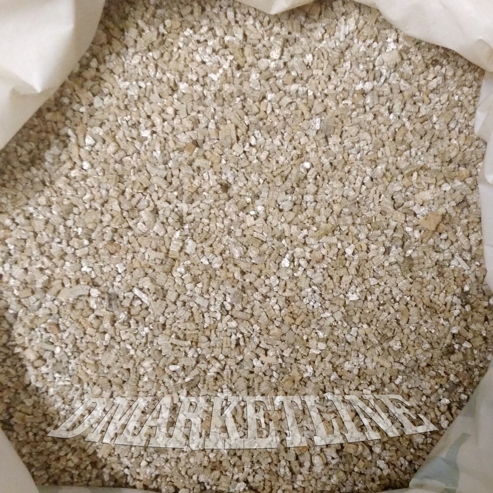 Quality perlite and Vermiculite medium Fine half gallon of each