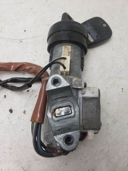 Ignition Switch Fits 2002 FORESTER OEM