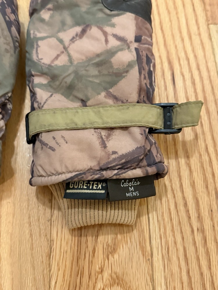 Vintage Cabelas Camo Goretex Gloves