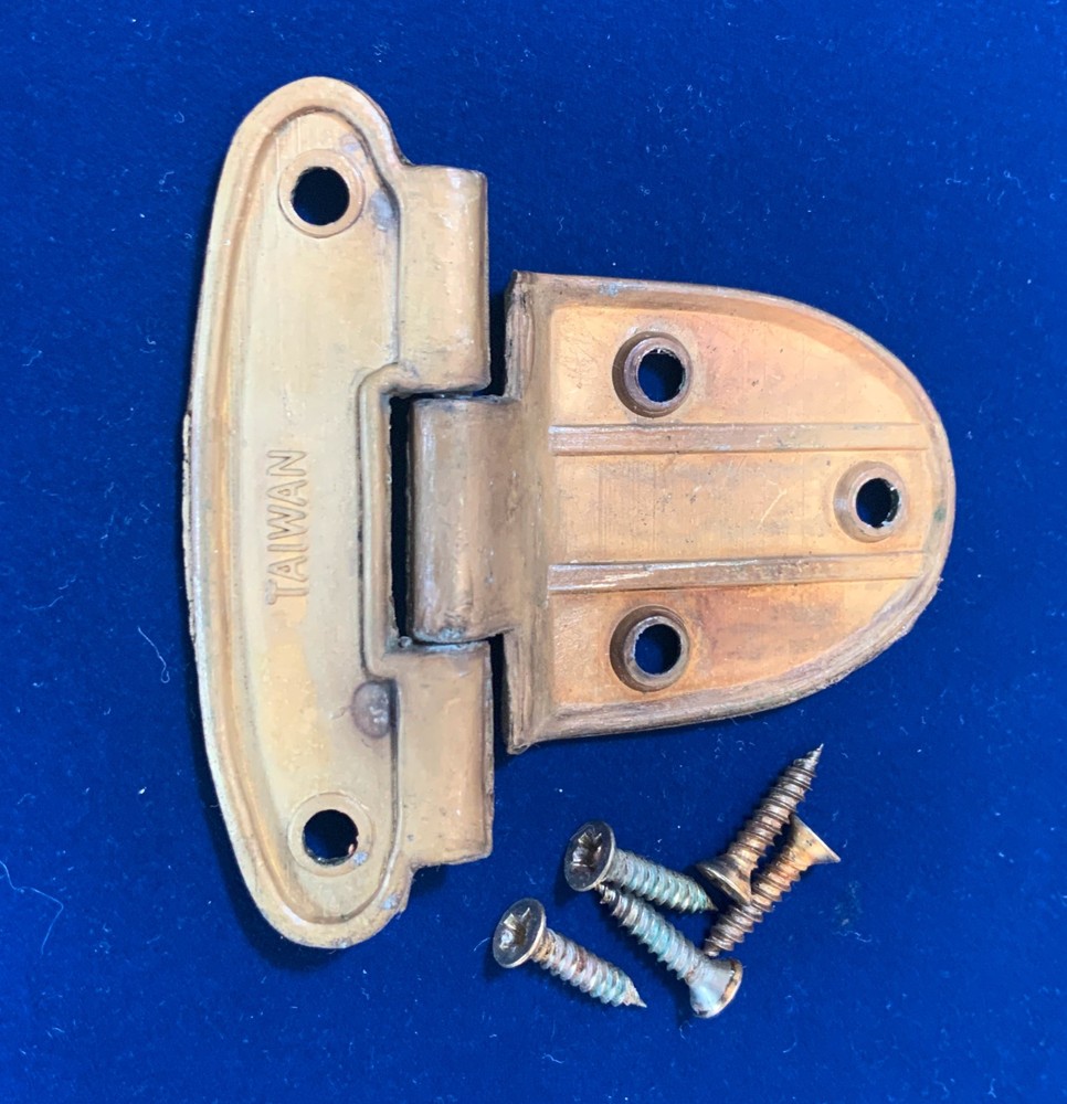 Young-Hinkle Antique Brass Hinge w/ Screws 3/8" Offset circa 1982