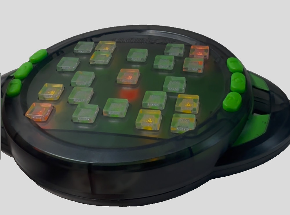 Brainbolt Educational Insights Brain Teaser Memory Game Handheld Tested Working