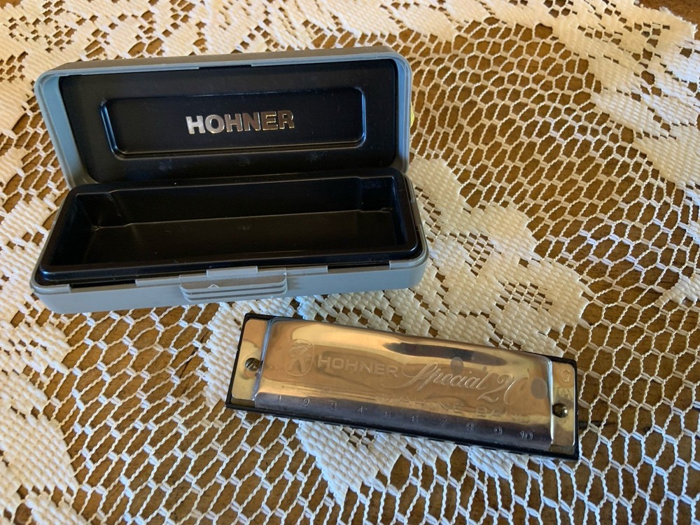 Horhner Harmonica Special 20 - Key of G