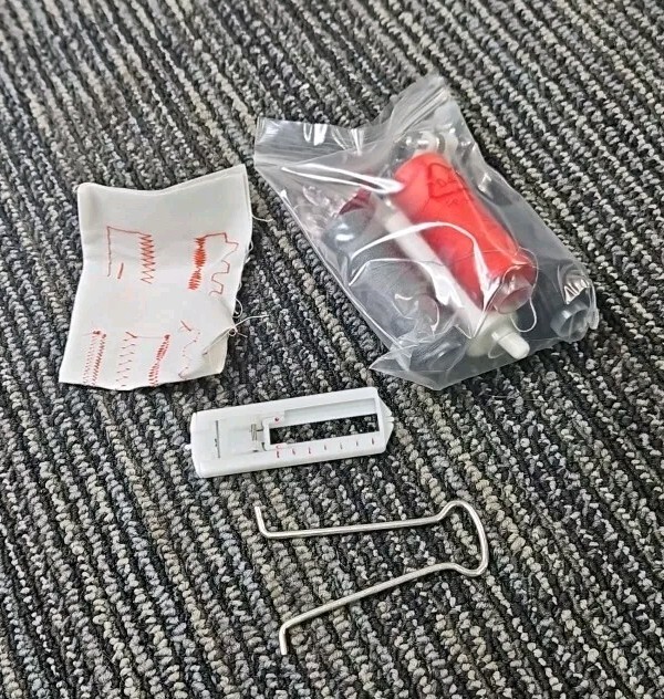 Poolin EOC565 Beginners Sewing Machine