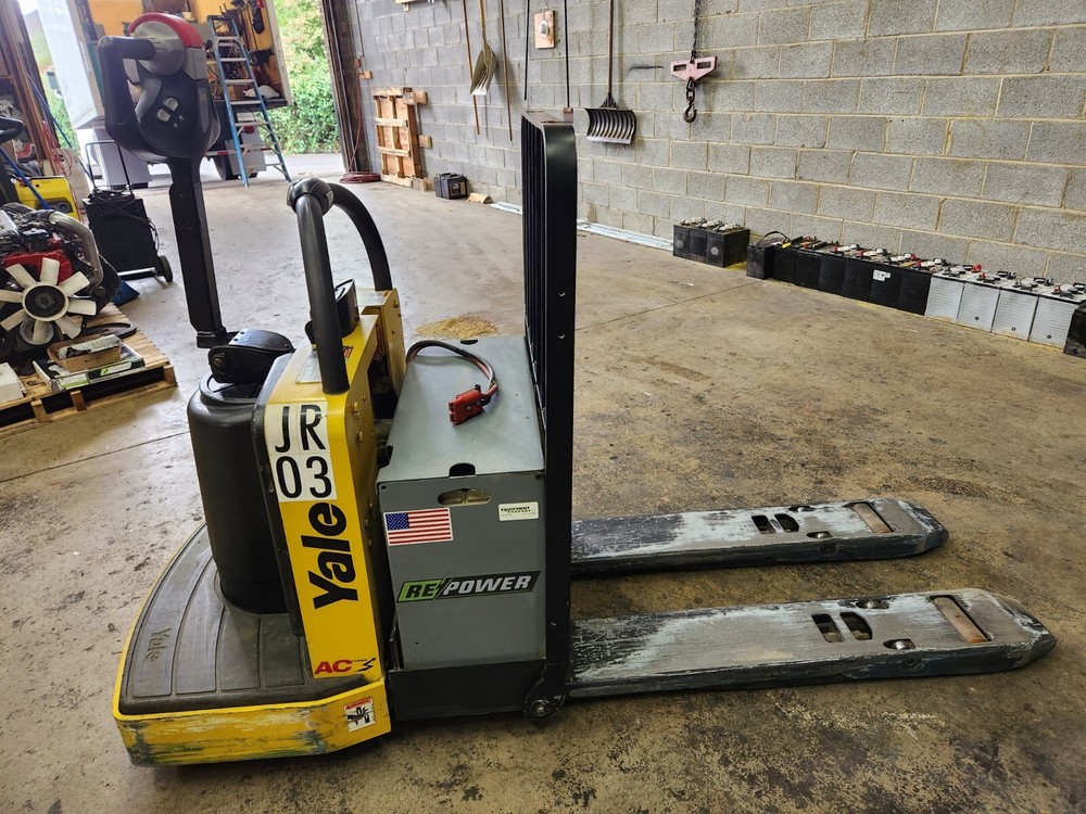 2014 Yale Pallet Jack