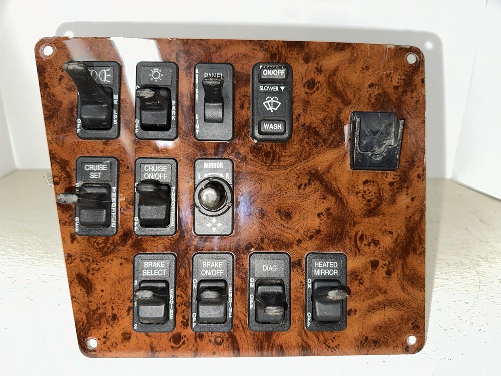 2005 International 9400 SWITCH Dash Panel - Used
