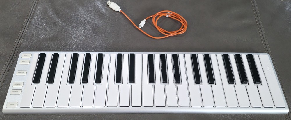 CME Xkey 37-Key USB Keyboard MIDI Controller and Case