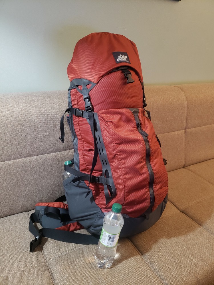 EMS EASTERN MOUNTAIN SPORTS High-Quality Internal Frame Backpack