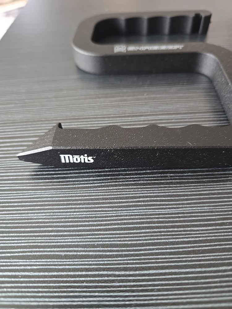 Motis Fire Rescue Snagger Tool (BLACK)