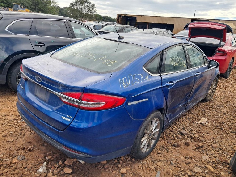 FUSION 2017 Glove Box 4818448