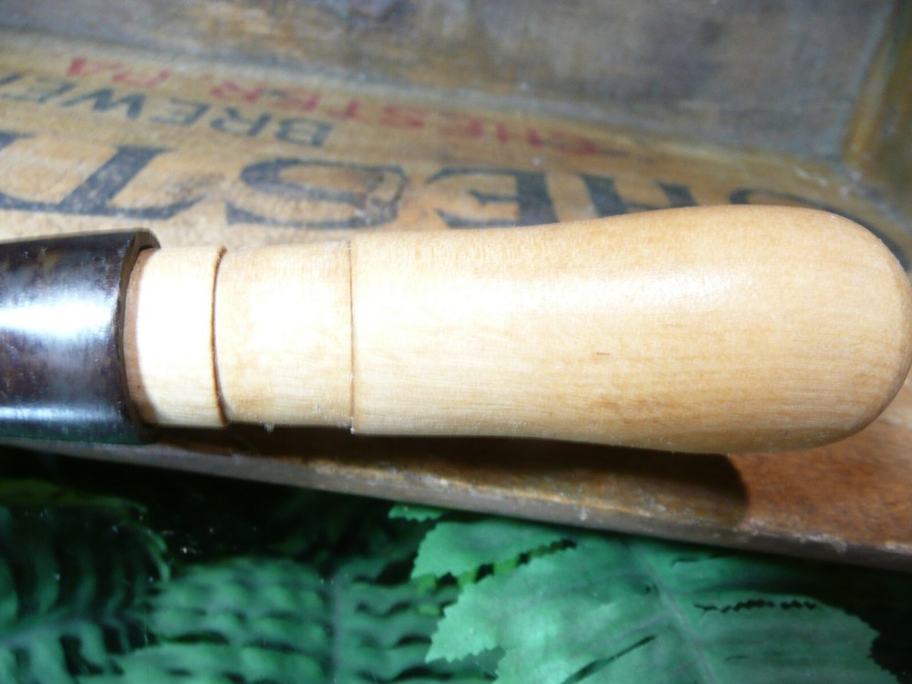 Vintage WINSTED EDGE TOOL WORKS 1" Chisel