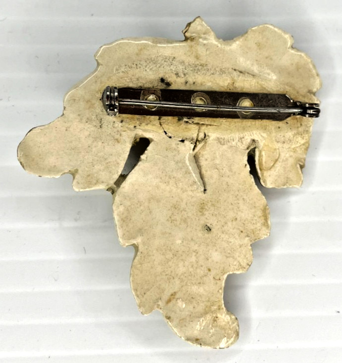 Vintage MCM Leaf Shape Brooch
