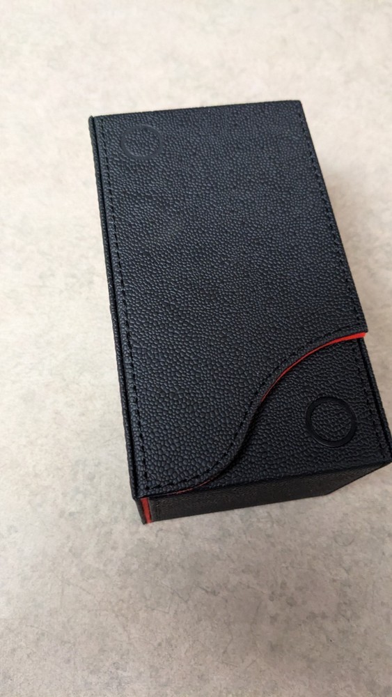 Dragon Shield Next 100 Deck Box Black and Red - Great condition! Commander!