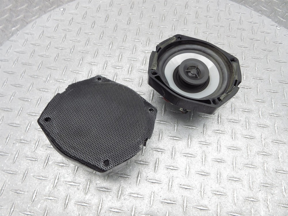 2009 Harley Electra Glide FLHTC Speaker Left Right Side Audio Housing Assembly