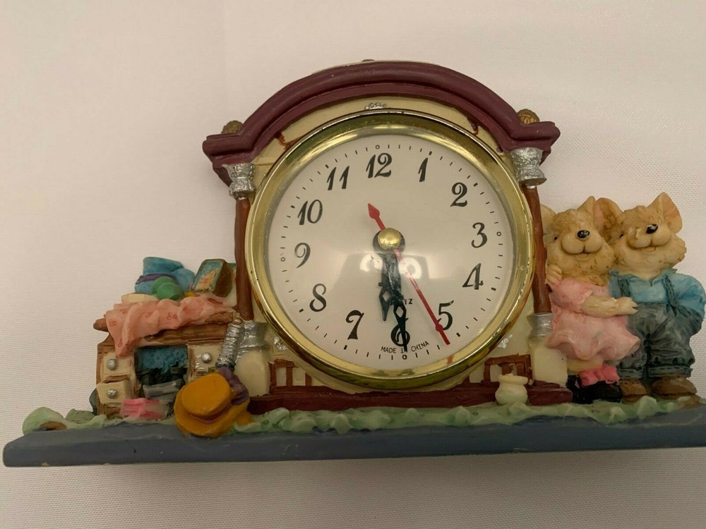 Easter Bunny House Clock