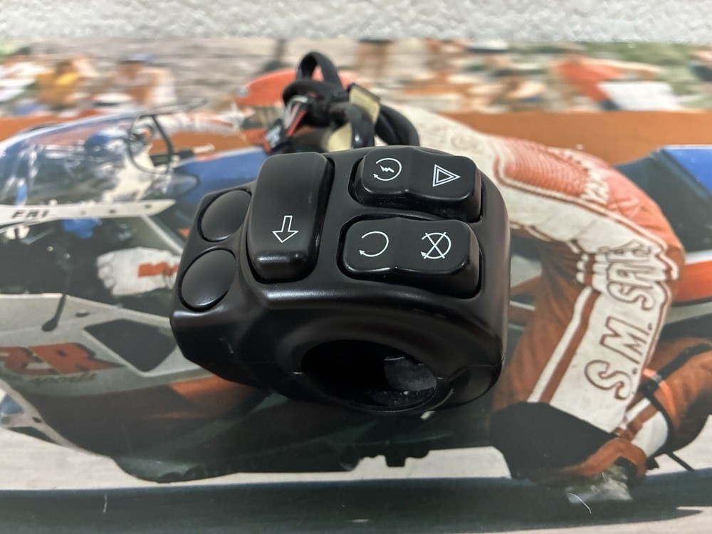 2019-2023 Harley Davidson Road King 2020-2023 Electra Right Control Switch Pack