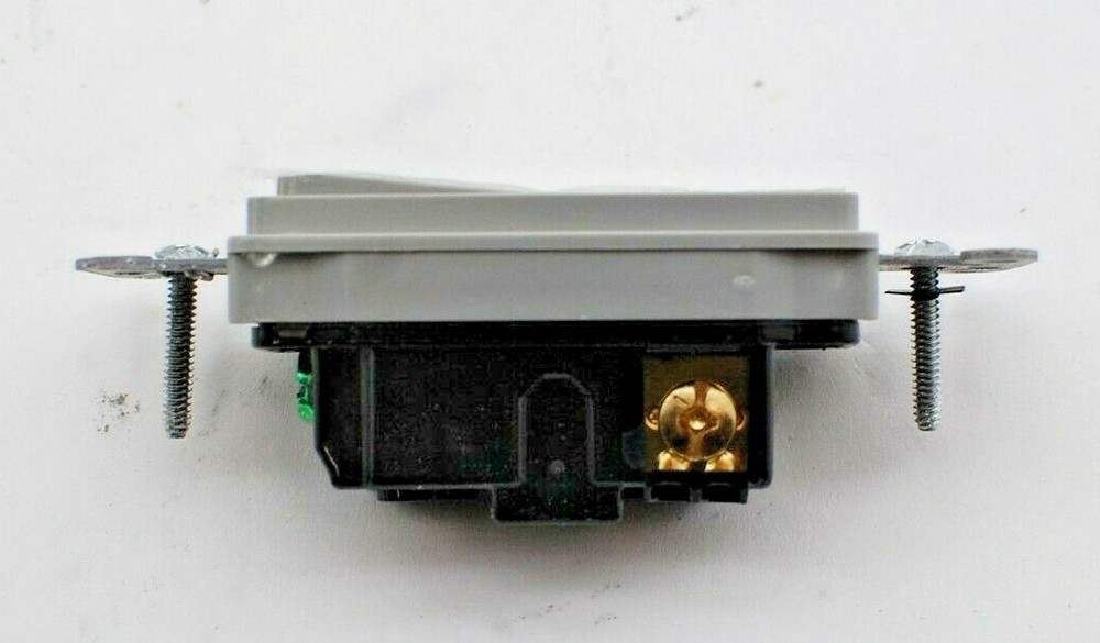 Hubbell DS320GY 3-Way Decora Switch