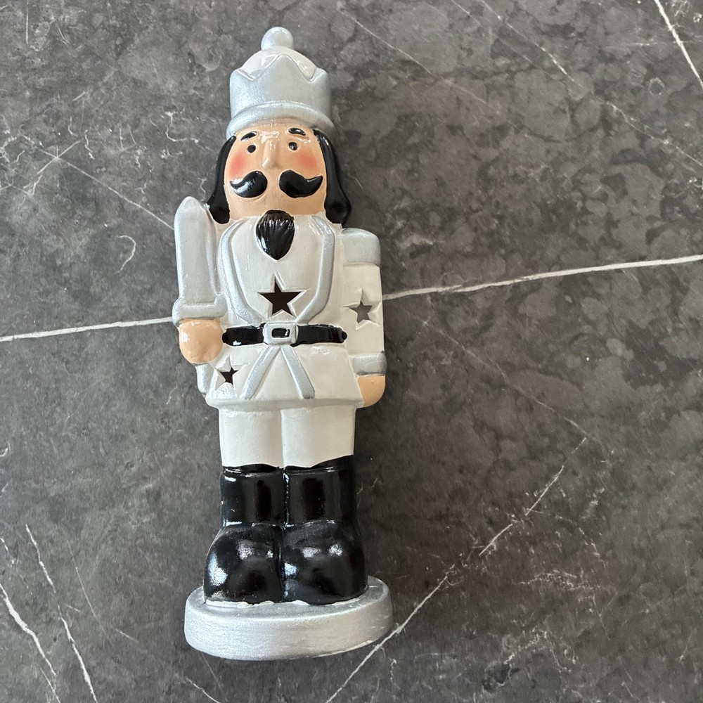 Nutcracker Led Light Up Battery Operated White 9inch