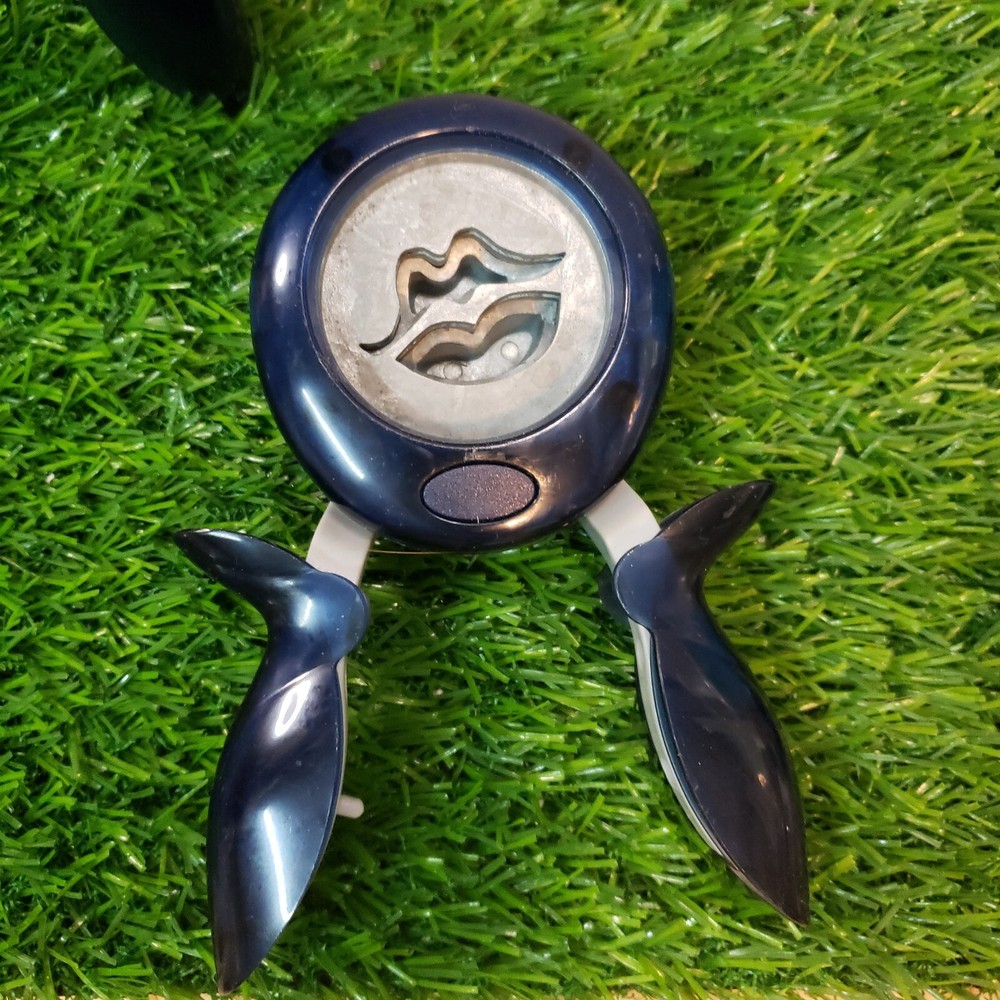 3x Fiskars Squeeze Punches - See Pictures