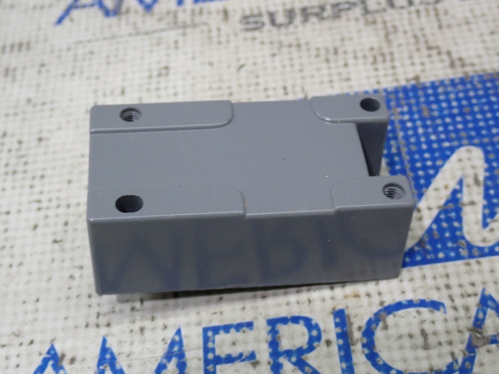 Eaton E50RA Limit Switch Single Pole Receptacle Ser A1 New